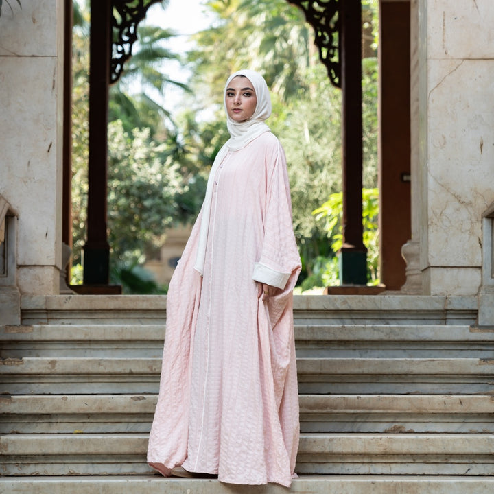 عباية حور